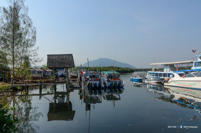 Speed boat ทั้งสองลำที่จะออกเดินทางในวันนี้