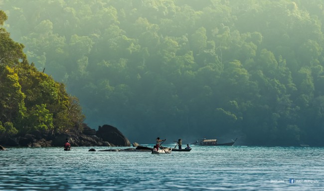 หนูน้อยมอร์แกนกับเรือของพวกเขา