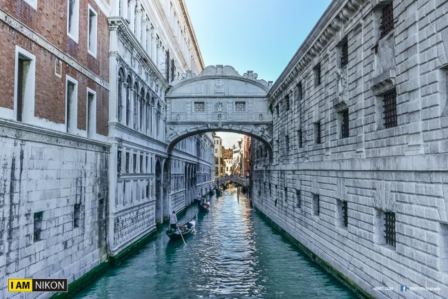 อีกหนึ่งมุมมหาชนของ Venice, “Bridge of sighs” ที่แสดงให้เห็นว่า D7100 ตอบสนองเรื่อง Dynamic range ดีมาก ๆ