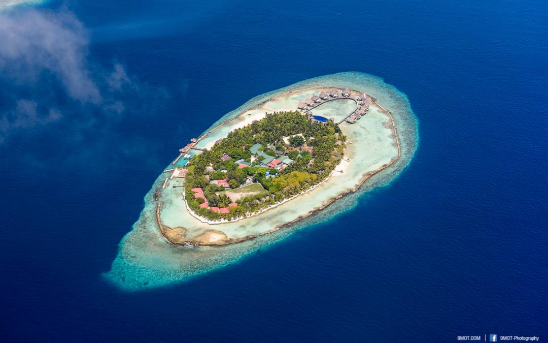 ล่าฝัน  “Maldives” – นั่ง seaplane นอน water bungalow แนบชิดฝูงปลา … สวยสลบ!